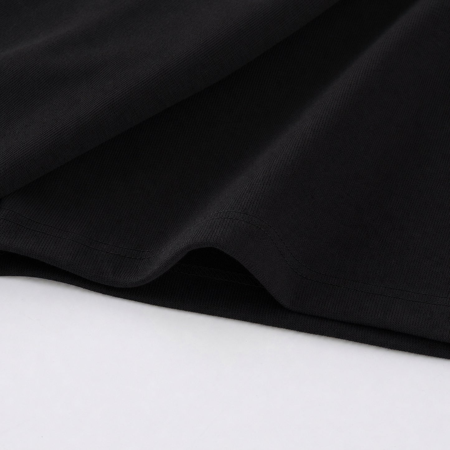FineAF Black heavyweight T-shirt straight hem and side seam detail