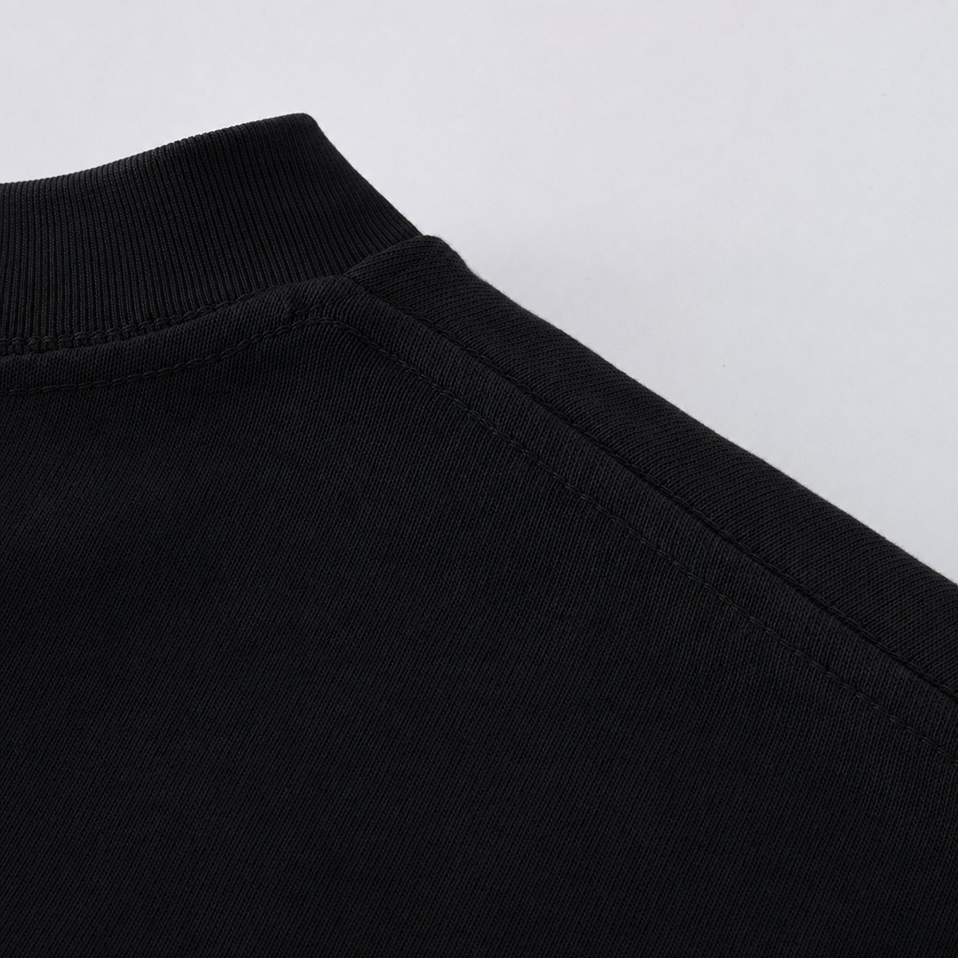 FineAF Black heavyweight T-shirt dropped shoulder and sleeve seam detail